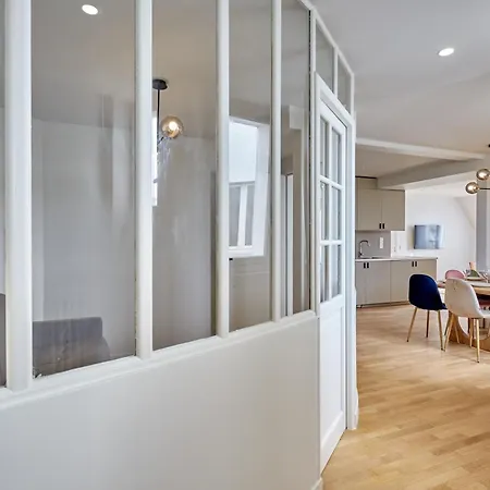 Spacious 3 Bedroom - Luxe Trocadero Parigi